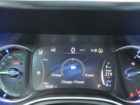 Used 2018 Chrysler Pacifica Limited w/ Advanced Safetytec Group FWD image 29