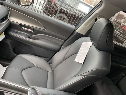 Used 2026 Toyota Grand Highlander XLE image 30