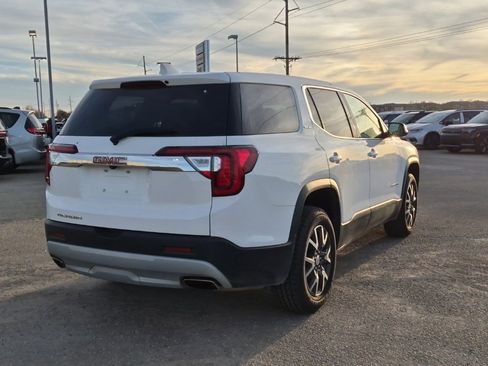 Used 2023 GMC Acadia SLE image 3