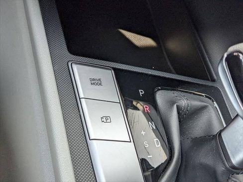 Used 2021 Hyundai Elantra SE FWD image 27