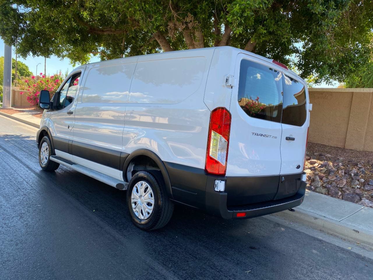Used 2025 Ford Transit 250 Low Roof w/ Exterior Upgrade Package RWD image 51