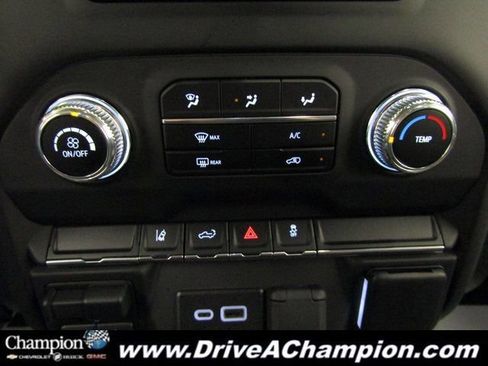 Used 2024 GMC Sierra 2500 Pro w/ Convenience Package image 30