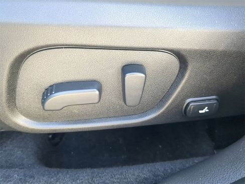 Used 2017 Subaru Forester 2.5i Premium image 19