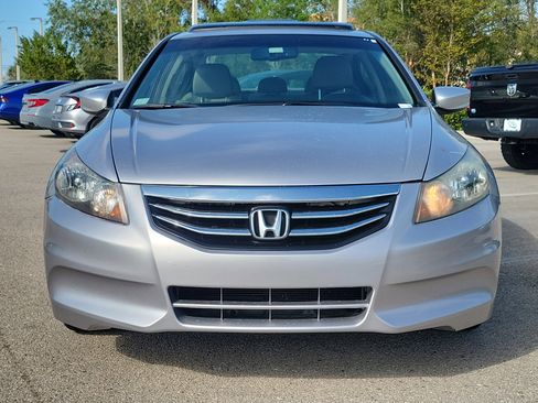Used 2011 Honda Accord EX-L image 2
