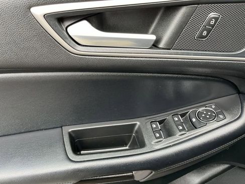 Used 2022 Ford Edge SEL w/ Convenience Package AWD/4WD image 16