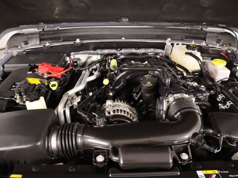 Used 2024 Jeep Wrangler Unlimited Rubicon w/ XTREMEE 35" Tire Package image 20