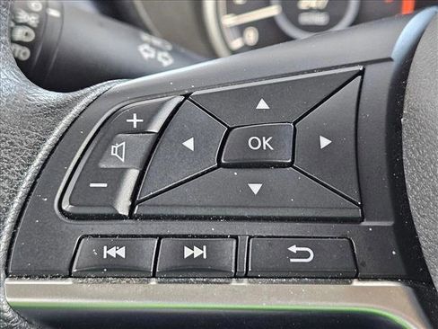 Used 2024 Nissan Versa SV image 15