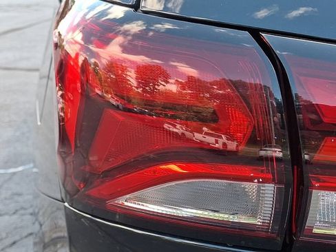 Used 2024 Chevrolet Equinox LT AWD/4WD image 10