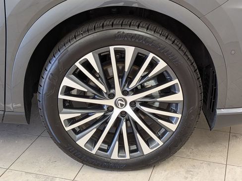 Used 2025 Lexus RX 350 w/ Convenience Package AWD/4WD image 12