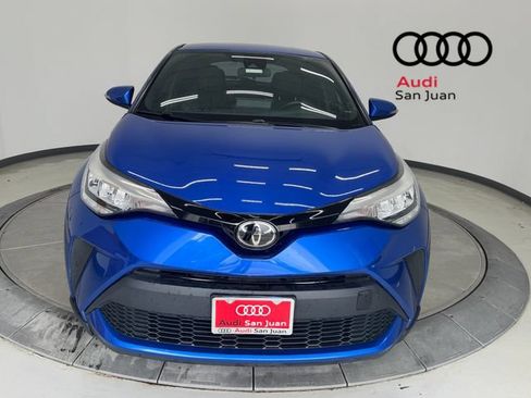 Used 2022 Toyota C-HR XLE FWD image 2