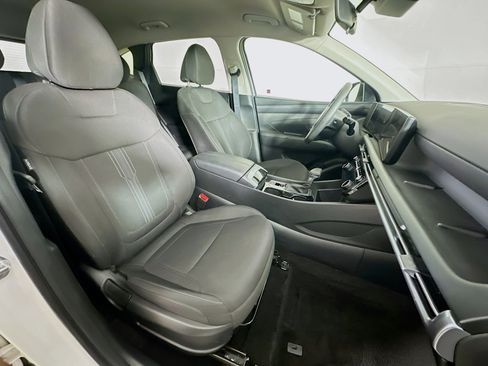 Used 2025 Hyundai Tucson SEL FWD image 30
