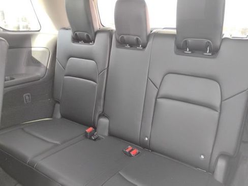 Used 2023 Nissan Pathfinder SL AWD/4WD image 11