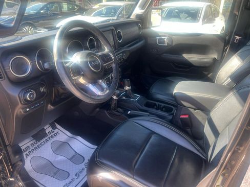 Used 2023 Jeep Wrangler Sahara w/ Cold Weather Group image 10