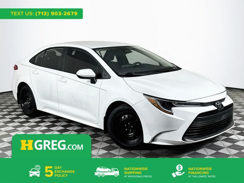 Used 2023 Toyota Corolla LE FWD image 1