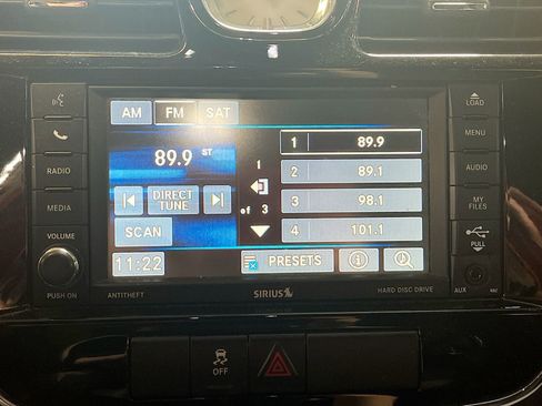 Used 2013 Chrysler 200 Touring w/ S Exterior Appearance Pkg FWD image 13