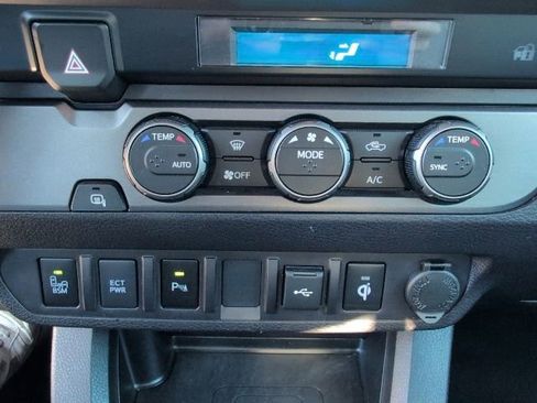 Used 2023 Toyota Tacoma TRD Sport image 19