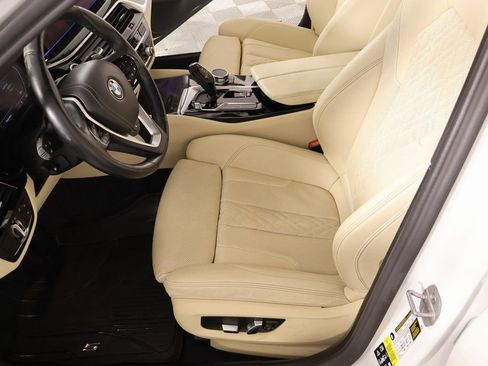 Used 2023 BMW 530i xDrive w/ Convenience Package image 13