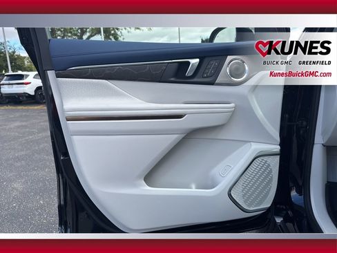 New 2026 Buick Enclave Avenir w/ Super Cruise Package image 38