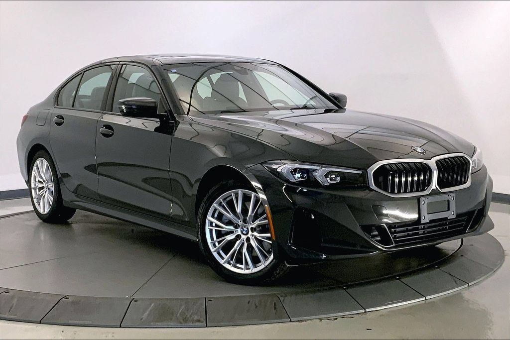 Certified 2023 BMW 330i xDrive Sedan w/ Premium Package AWD/4WD image 33