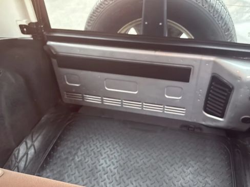Used 2007 Jeep Wrangler Unlimited X AWD/4WD image 19