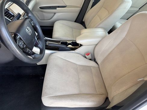 Used 2017 Honda Accord EX image 21