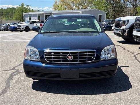 Used 2004 Cadillac De Ville Sedan w/ Equipment Group image 3