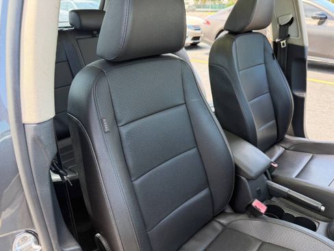 Used 2013 Volkswagen Jetta TDI FWD image 36