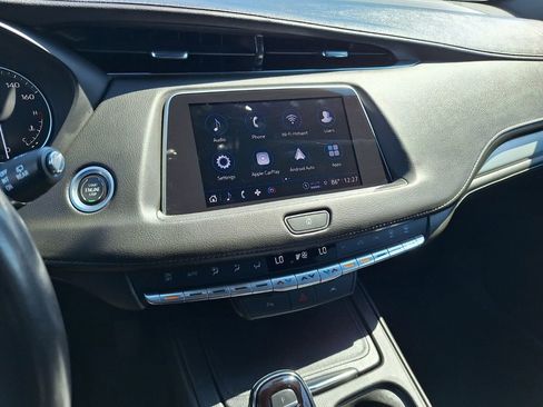 Used 2023 Cadillac XT4 Premium Luxury image 12