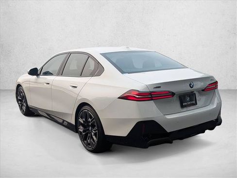 Used 2026 BMW 530i xDrive w/ M Sport Package AWD/4WD image 8