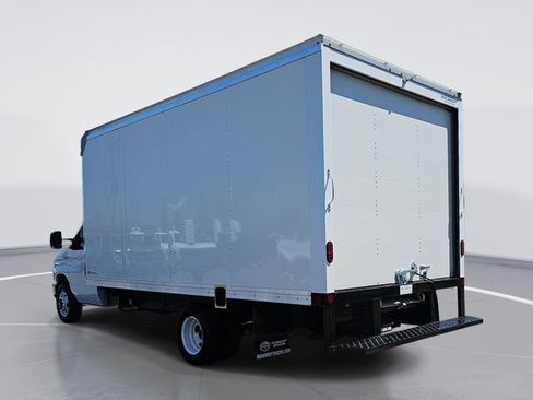 New 2026 Ford E-350 and Econoline 350 Super Duty RWD image 5