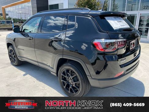 New 2026 Jeep Compass Latitude AWD/4WD image 16