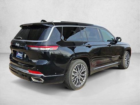 Used 2021 Jeep Grand Cherokee L Summit image 5