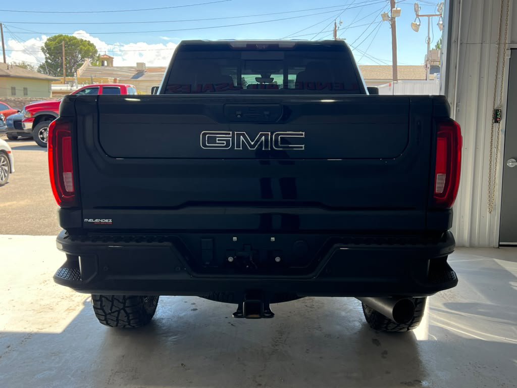 Used 2022 GMC Sierra 2500 Denali w/ Denali Black Diamond Edition AWD/4WD image 4