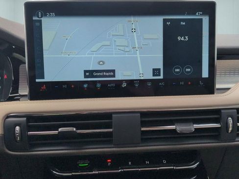Used 2024 Lincoln Corsair AWD w/ Equipment Group 101A image 25