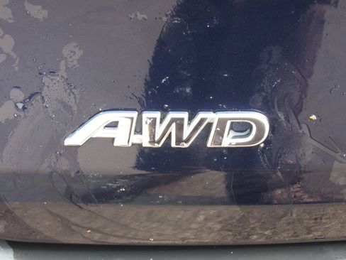 Used 2023 Toyota Sienna XLE w/ XLE Plus Package AWD/4WD image 9