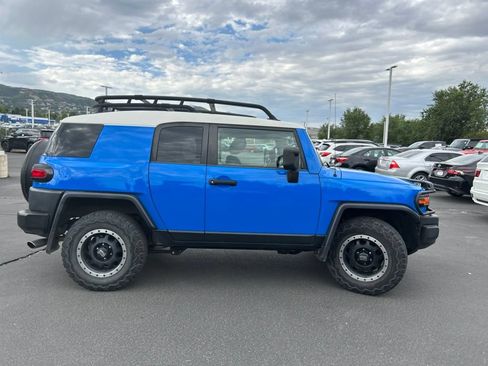 Used 2008 Toyota FJ Cruiser 4WD image 4