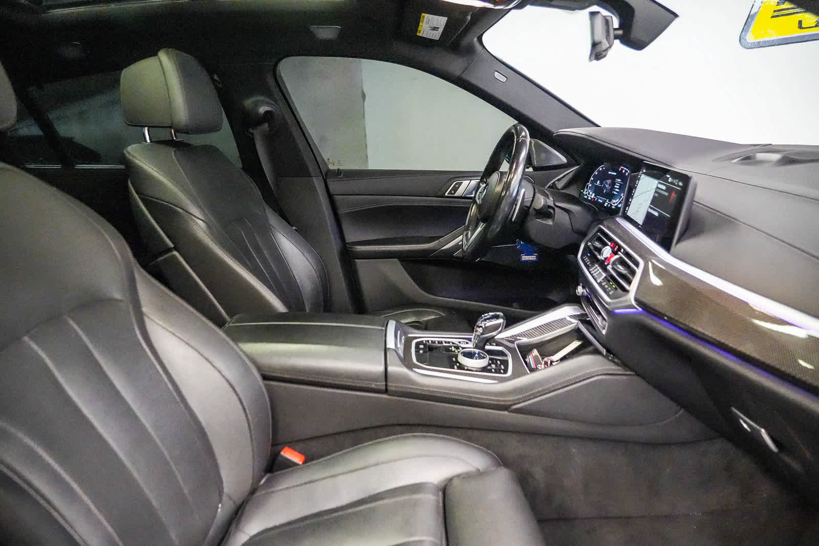 Used 2021 BMW X6 M50i w/ Executive Package AWD/4WD image 17