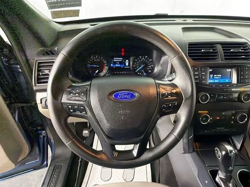 Used 2018 Ford Explorer 4WD image 11