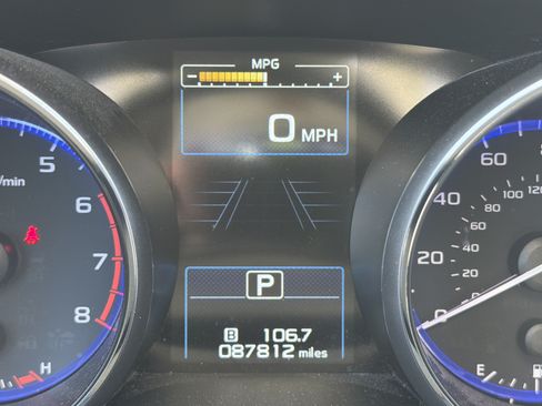 Used 2017 Subaru Outback 2.5i Limited AWD/4WD image 2