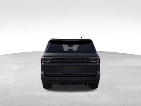 New 2026 Lincoln Navigator Reserve image 35