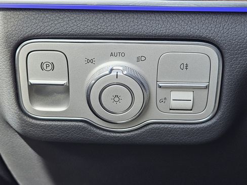 Certified 2025 Mercedes-Benz GLE 350 4MATIC image 21