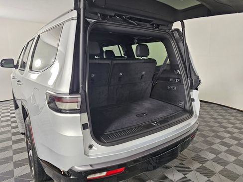 New 2026 Jeep Grand Wagoneer Limited AWD/4WD image 15