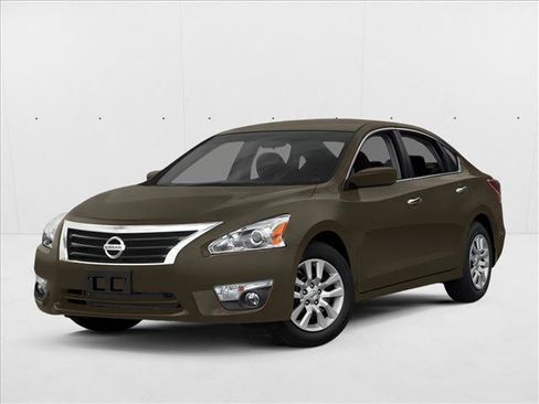 Used 2013 Nissan Altima 2.5 S FWD image 1