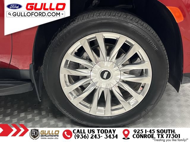 Used 2024 Cadillac Escalade Premium Luxury RWD image 32