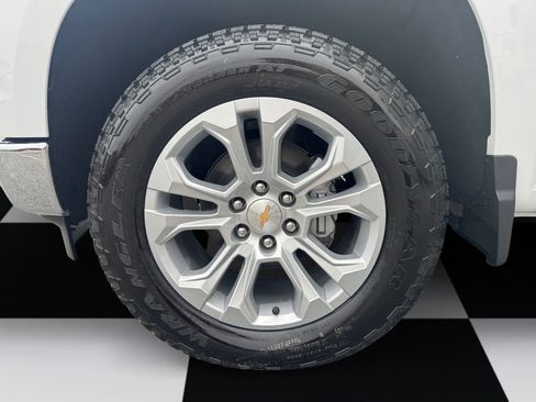 New 2026 Chevrolet Silverado 1500 LTZ w/ LTZ Premium Package image 14