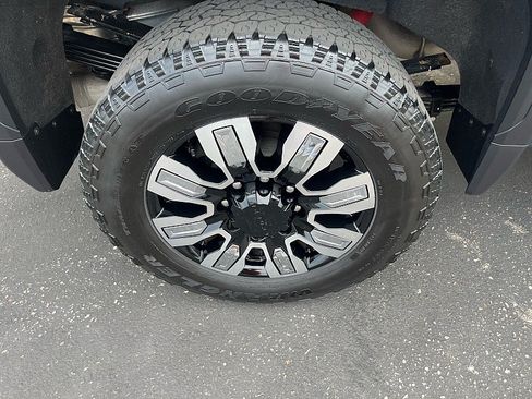 Used 2025 GMC Sierra 3500 Denali w/ Denali Reserve Package AWD/4WD image 12