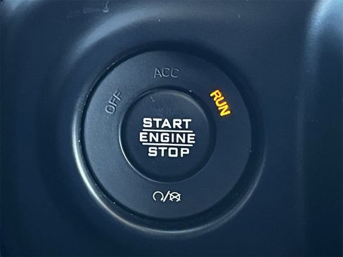 Used 2020 Jeep Gladiator Sport w/ Quick Order Package 24S image 19