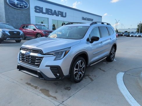 Used 2025 Subaru Ascent Limited image 2