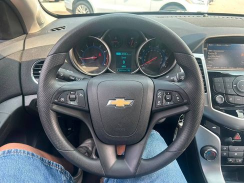 Used 2016 Chevrolet Cruze LT FWD image 13