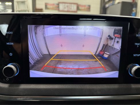 Used 2022 Hyundai Sonata SEL w/ Convenience Package image 18